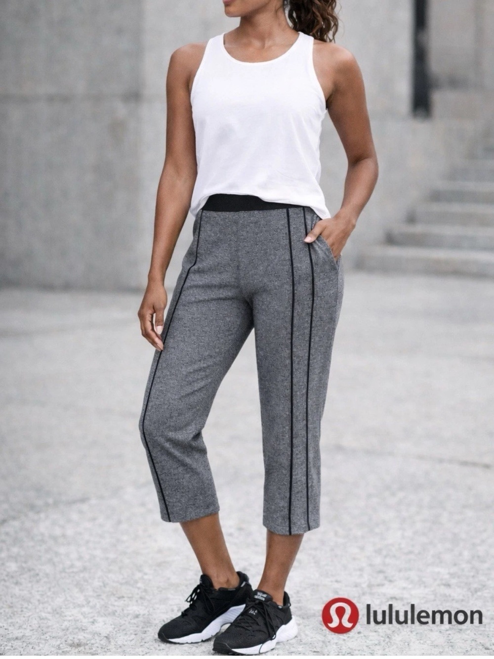Lululemon Womens Light Strides Crop Pant Sz 6 Heathered Dark Gray 23" Athleisure - Picture 2 of 4